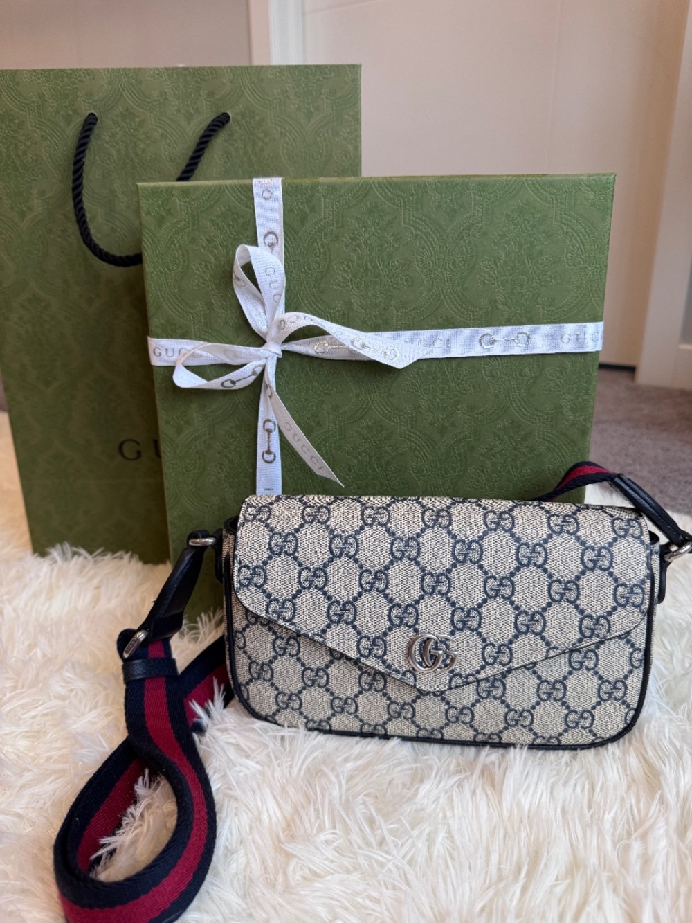 Gucci Ophidia Mini GG Supreme Crossbody Bag